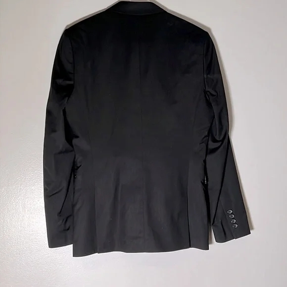 H&M suit - Picture 2 of 3